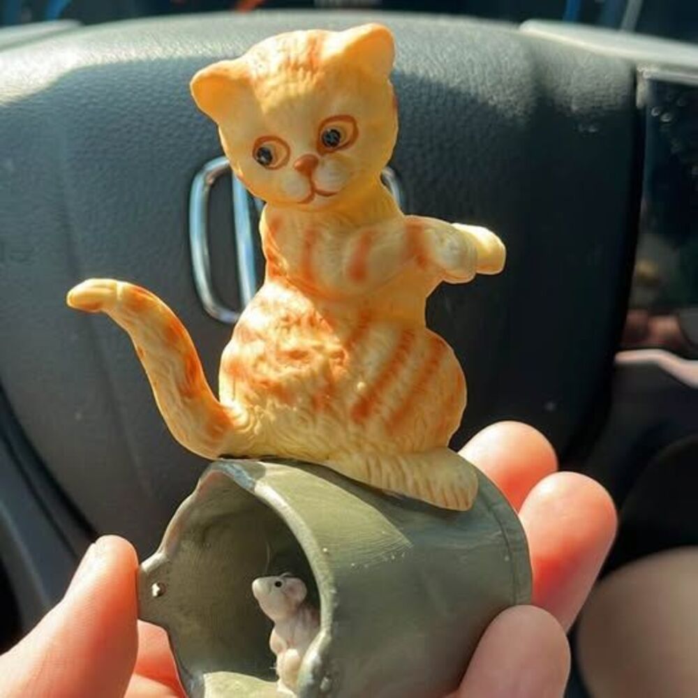 Vintage 1985 Enesco Cat and Mouse Figurine